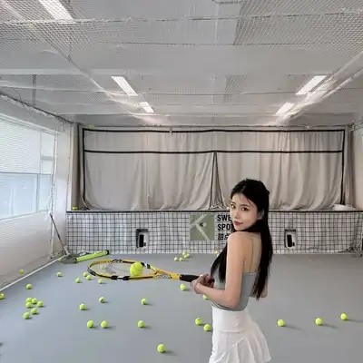 胡彤